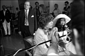 ICONES A SAINT-TROPEZ.  Gratin du rock, costume blanc et fiesta infinie... le mariage XXL de Mick Jagger