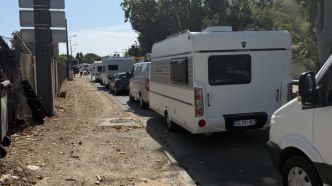 Circulation bloquée sur la D8N en raison d'un convoi de 200 caravanes de gens du voyage à la Penne-sur-Huveaune