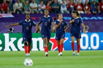 Euro 2025 : pour leur entrée en lice, les Bleues font plier l'Angleterre grâce à Marie-Antoinette Katoto et Sandie Baltimore