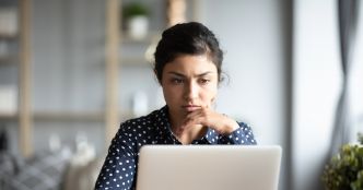 LinkedIn, algorithmes et ATS : pourquoi ceux qui cherchent un emploi ont l'impression d'être maudits