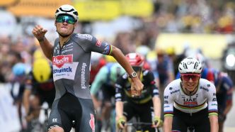 Tour de France 2025 : Mathieu van der Poel remporte la 2e étape à Boulogne-sur-Mer et récupère le maillot jaune