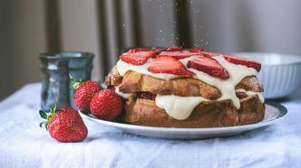 "L'astuce secrète des meilleurs pâtissiers" : voici ce qu'il faut faire avant d'enfourner un gâteau pour le rendre encore plus moelleux