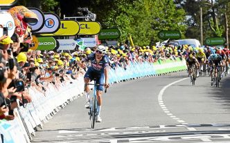 Quatre ans après Mûr-de-Bretagne, Mathieu van der Poel fait de nouveau le doublé deuxième étape et Maillot jaune du Tour de France