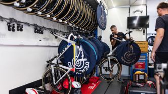 « On s'est réveillés, le vigile n'était plus là, les vélos non plus » : mystères autour du vol de l'équipe Cofidis