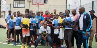 Le Chef de l'État visite le complexe sportif de Nzeng-Ayong.