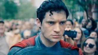 'Qu'ils aillent se faire foutre' lance James Gunn à propos 'cons' qui seront offensés par son Superman 'just parce que ça parle de gentillesse'
