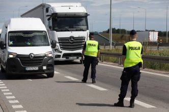 Varsovie introduit pendant un peu moins d'un mois des contrôles aux frontières avec l'Allemagne et la Lituanie