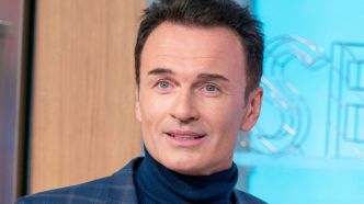 Mort de Julian McMahon : son ex-épouse brise le silence et publie une photo bouleversante