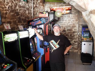 Appel aux dons pour éviter le game over de la salle d'arcade de Pourrières