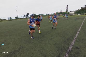 VIDÉO. À la découverte du "touch", une variante moins rude mais très rythmée du rugby