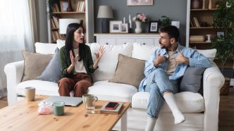 Ces 3 attitudes discrètement toxiques pourraient saboter vos relations si vous ne les identifiez pas rapidement