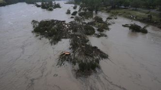Inondations au Texas : au moins 80 morts, des dizaines de disparus et des critiques sur l'alerte