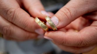 « Je n'y croyais pas » : 15 ans après, un Américain retrouve une bague perdue dans une plantation de sapins de Noël