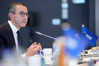 Énergies renouvelables : Retailleau fracture la macronie avec sa charge anti-éolien