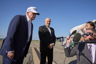 Tarifs douaniers : Trump brandit «10 % supplémentaires» contre les pays proches des BRICS