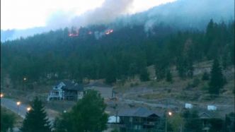 Colombie-Britannique: des vols annulés en raison des feux de forêt à Kelowna