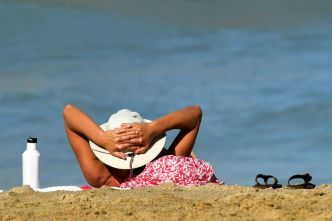 "Préparer" sa peau au soleil : de nombreuses idées fausses et des risques