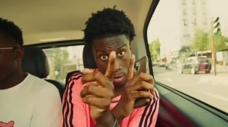 Ce jeune artiste français crée la surprise dans les charts avec son tube de l'été