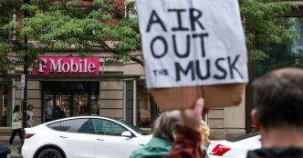 Les actions en Bourse de Tesla chutent après le lancement du parti de Musk