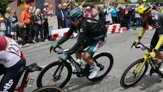VIDÉO - Tour de France 2025 : abandon du sprinteur belge et maillot vert Jasper Philipsen après une terrible chute