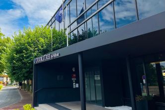 Sommet Nouvelle-Calédonie : les négociations continuent dans un huis clos total à Bougival