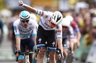 Tour de France, étape 3 : le belge Tim Merlier gagne au sprint, Van der Poel reste en jaune