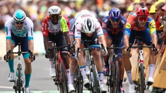 Tour de France : Tim Merlier remporte la 3e étape au terme d'un sprint mouvementé