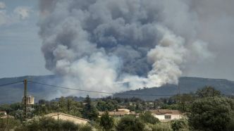Un feu parcourt 1000 hectares près de Narbonne, habitants évacués et A9 fermée