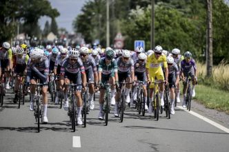 Tour de France : L'UCI distribue quatre cartons jaunes