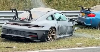Il arrache le nez de sa Porsche en doublant une BMW sur le Nürburgring