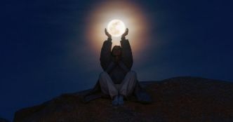 "Buck moon" : comment ces trois signes privilégiés vont trouver l'amour sous la pleine lune de juillet 2025