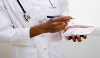 Tunisie : hausse de 30 % du nombre d'étudiants en médecine annoncée par le ministre de l'Enseignement supérieur