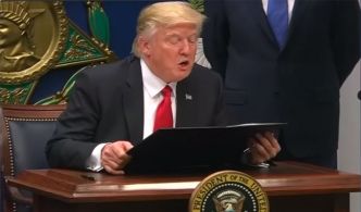 Trump applique une taxe de 25 % sur les importations tunisiennes