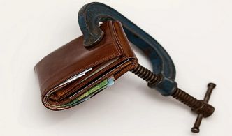 Inflation stable, factures en hausse : pourquoi les Tunisiens paient toujours plus