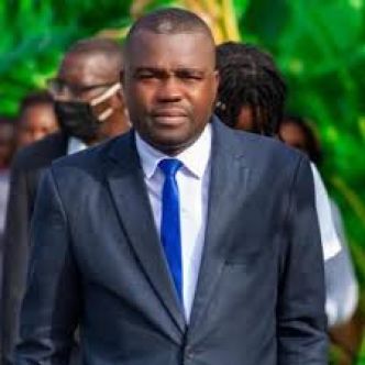Le Barreau de Port-au-Prince radie Me Caleb Jean Baptiste et ordonne la fermeture de son cabinet