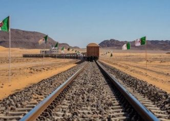 Algérie : la section ferroviaire de 135 km desservant la mine de Gara Djebilet est achevée