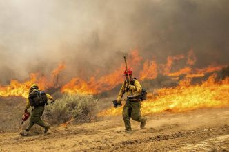 En Californie, les pompiers progressent dans la lutte contre le «Madre Fire»