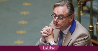 Bart De Wever, le Premier ministre qui se passe des conférences de presse