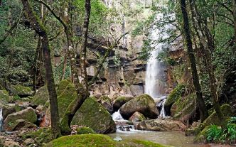 Pas loin de Paris, cette cascade est le coin parfait pour se baigner en pleine canicule