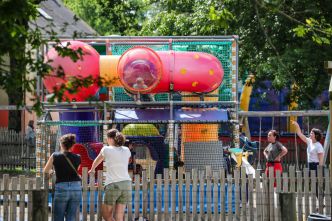 Plus de 70% de ces jeux de plein air sont dangereux pour les enfants selon la DGCCRF, ce qu'il faut vérifier avant d'y aller