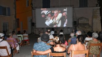Le cinéma en plein air fait le tour des quartiers à Martigues cet été, une programmation variée