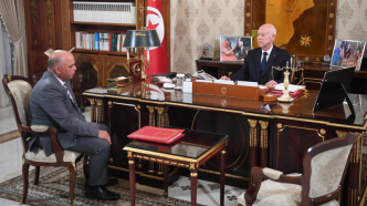 Saïed: La Tunisie ne renoncera pas à ses infrastructures publiques