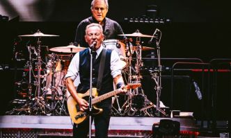 Bruce Springsteen conclut sa tournée en reprenant John Fogerty