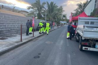 Les salariés de la SUDEC en grève devant la déchèterie de Saint-Joseph