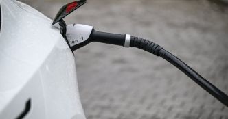 Voiture électrique : Ayvens France déploie les primes CEE pour ses clients