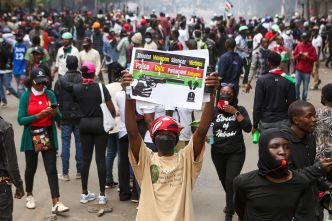 Tension et déploiement policier au Kenya