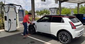 La route des vacances en Renault 5 électrique, une folie? (test Caradisiac)