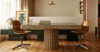 À Paris, un appartement de 50 m2 qui allie béton brut et marbre dans un esprit Art déco revisité