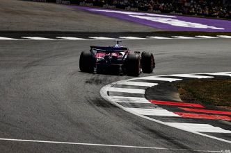 Ferrari 'améliore son rythme' et 'marque plus de points' que ses rivales