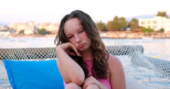 Qu'est-ce que la "summer teen depression" ce phénomène estival qui peut toucher votre ado ?